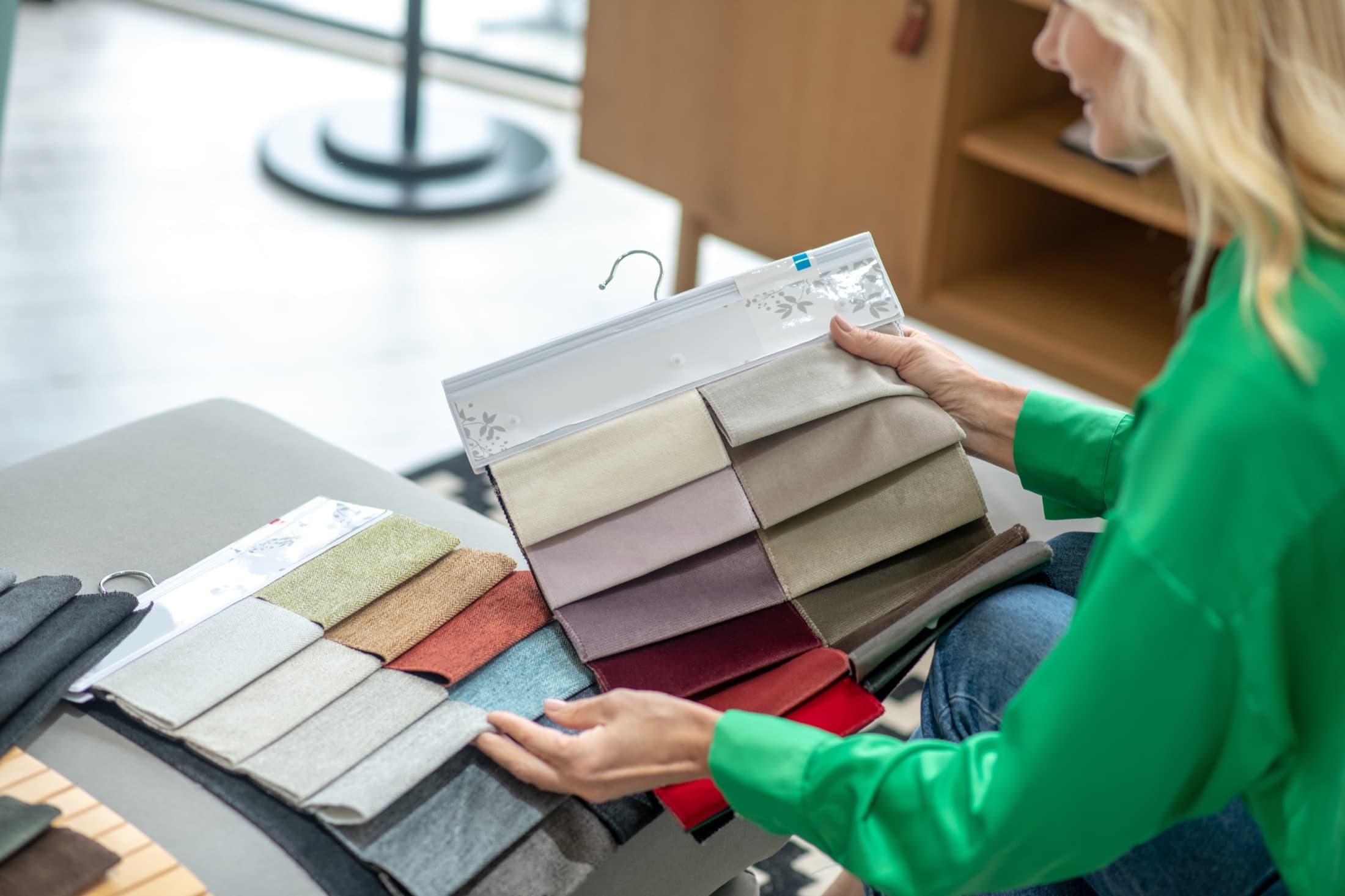 In-home blinds consultation with an Auto Blinds design specialist